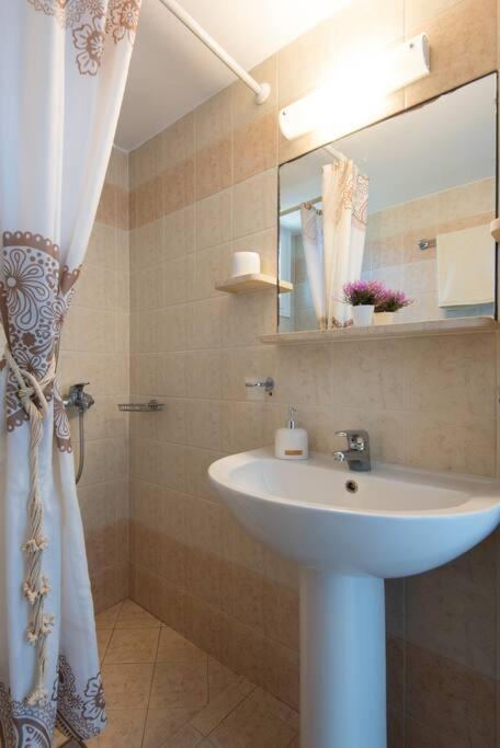 Margarita Apartment Artemonas